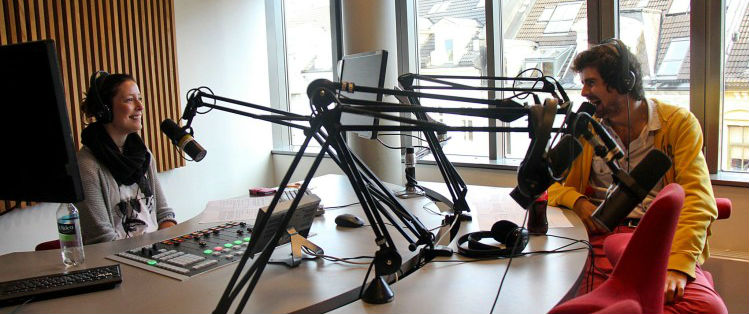 Utenriksmagasinet Mir diskuterer i studio 1. (Foto: Privat/Studentradioen i Bergen)